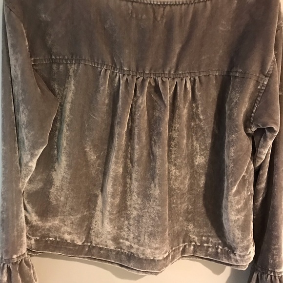 Anthropologie Cloth & Stone Velvet Bell Sleeve Top - Picture 5 of 5